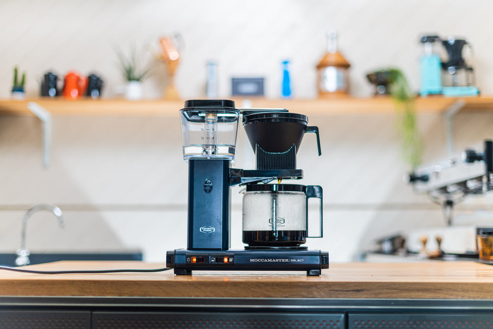 The Moccamaster KBG Select: Overview & Brewing Tips