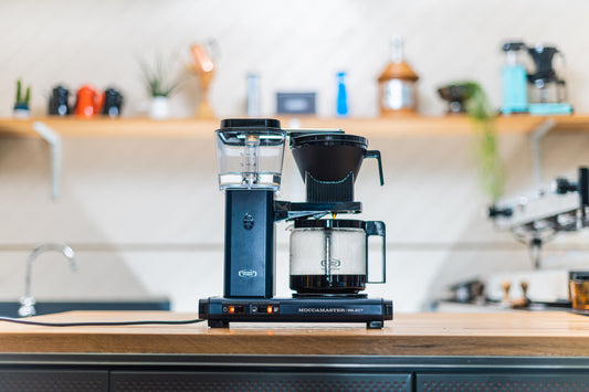 The Moccamaster KBG Select: Overview & Brewing Tips