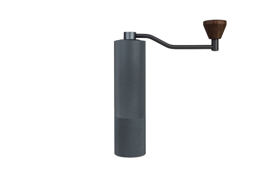 Equipped with E&B (espresso and brewing) burrs, the Slim Plus is capable of grinding for both filter and espresso brewing.